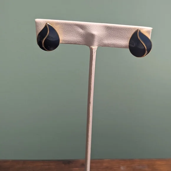 Vintage 1980's Gold Navy Blue Tear Drop Earrings - Picture 3 of 5